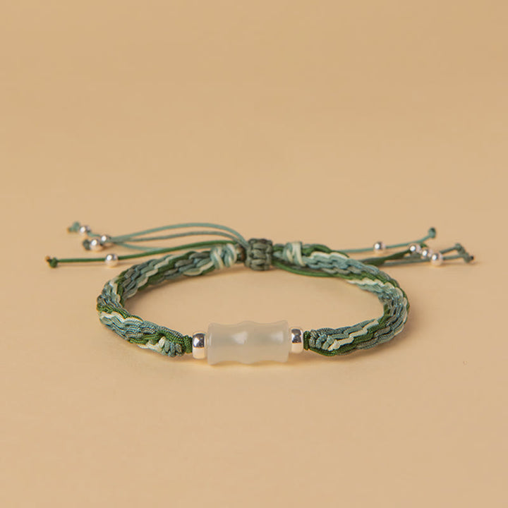 Bracelet en fil de jade blanc et bambou avec nœud de réincarnation, richesse, chance et force
