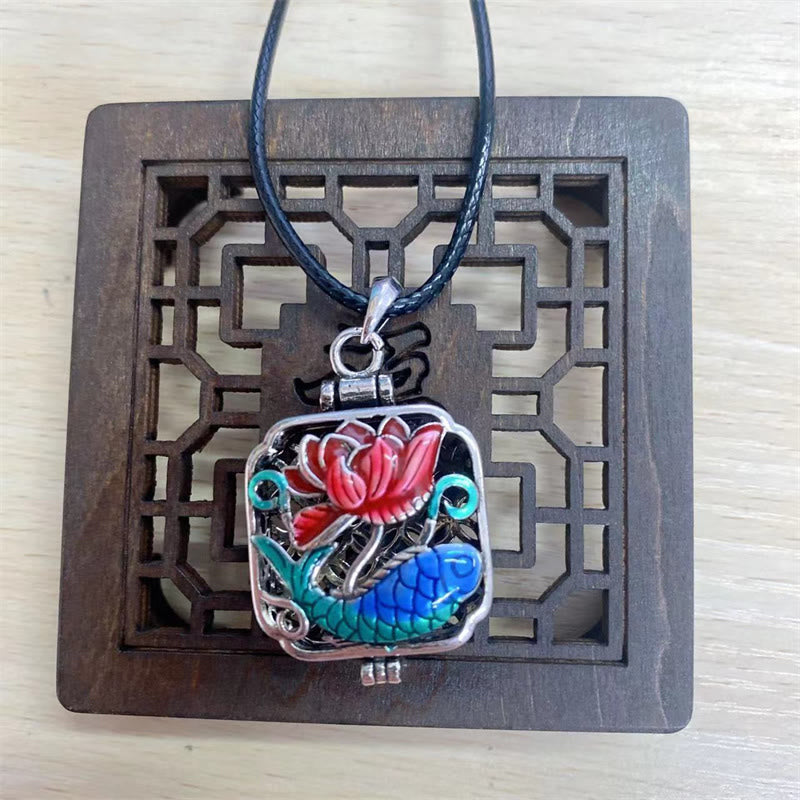 Collier pendentif en forme de boîte de prière avec Buddha Stones, poisson Koi, lotus, pièces de cuivre, Luck Ghau - Poisson Koi Lotus et cordon en cuir - image 7