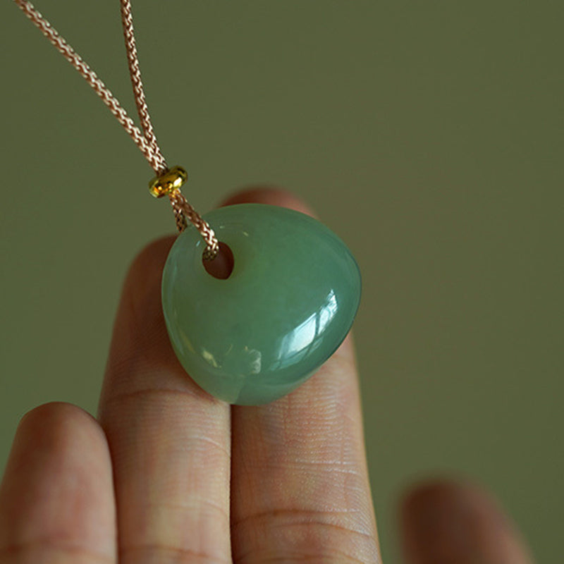 Collier pendentif porte-bonheur et prospérité en jade naturel Buddha Stones (couleur aléatoire)