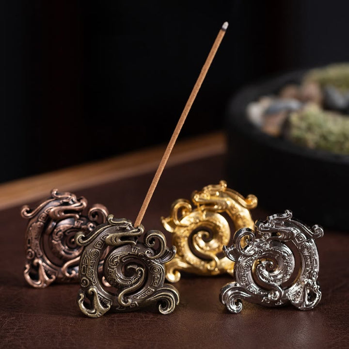 Brûleur d'encens en alliage de zinc à motif de dragon de bon augure en forme de mini Buddha Stones