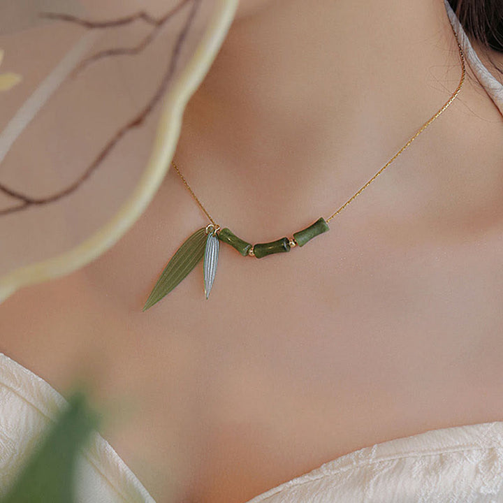 Collier pendentif en jade et feuille de bambou Buddha Stones
