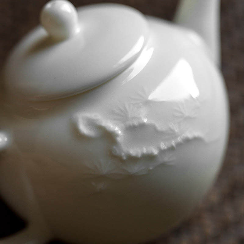 Théière en céramique à motif gravé en bambou et pin blanc