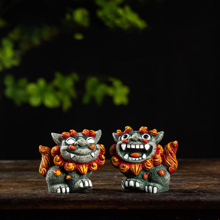 Buddha Stones Petite paire de chiens Fu Foo Lion Conjurer le mal Protection Décoration en résine pour la maison