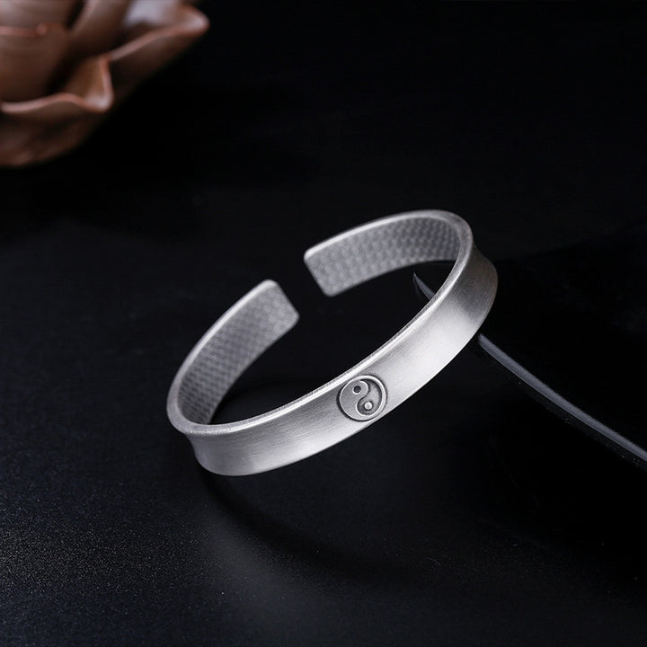 Bracelet d'équilibre et d'harmonie en argent sterling 999 Buddha Stones et nuages auspicieux Yin Yang