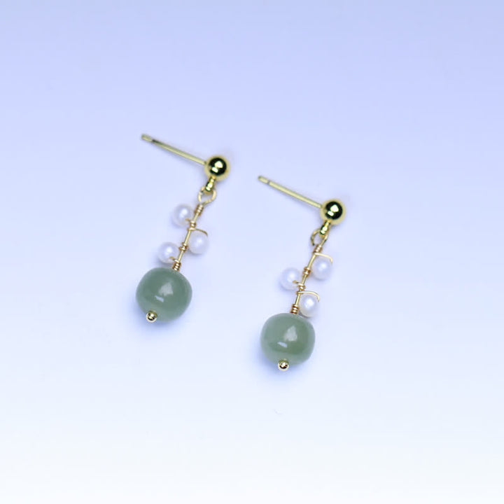 Boucles d'oreilles pendantes en plaqué or 14 carats avec motif de fleur de jade Hetian