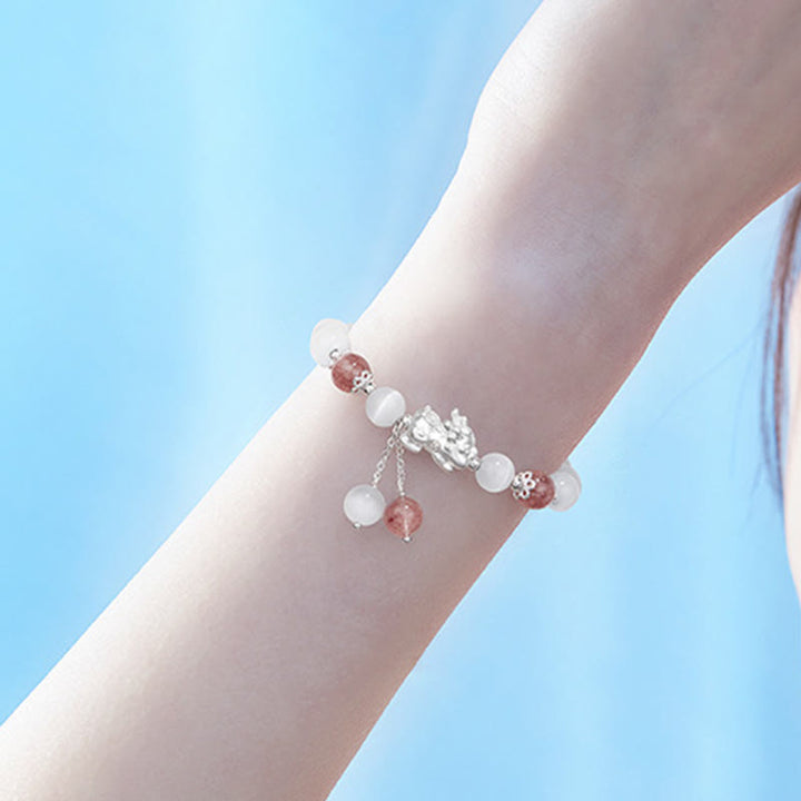 Bracelet de soutien PiXiu en pierre de lune œil de chat naturelle et quartz fraise de Buddha Stones