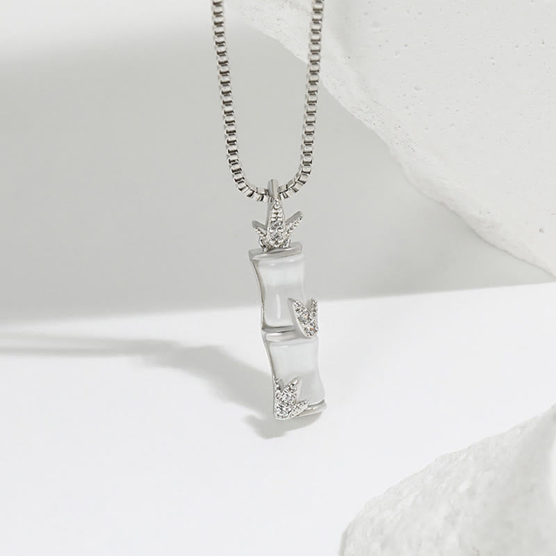 Collier pendentif harmonieux en calcédoine et bambou avec Buddha Stones