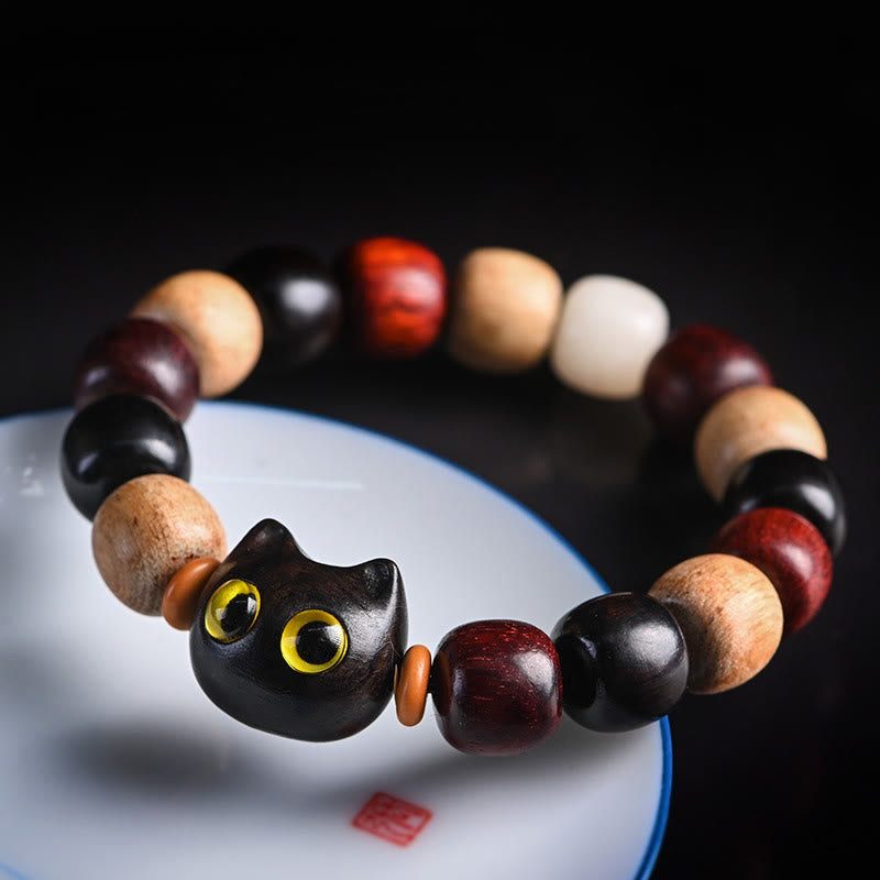 Bracelet de protection gravé en bois de santal rouge et ébène avec petites feuilles de Buddha Stones et chat mignon - Bois d'ébène (Équilibre ♥ Calme) - image 1