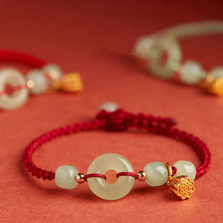 Bracelet en corde avec boucle ronde en Buddha Stones et lotus de jade pour la paix, le bonheur, l'abondance et la richesse