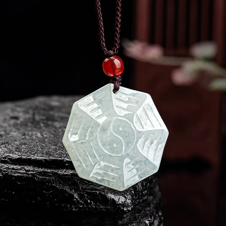 Pendentif collier porte-bonheur en Jade naturel Bagua Yin Yang - Jade (Prospérité ♥ Abondance) - image 1