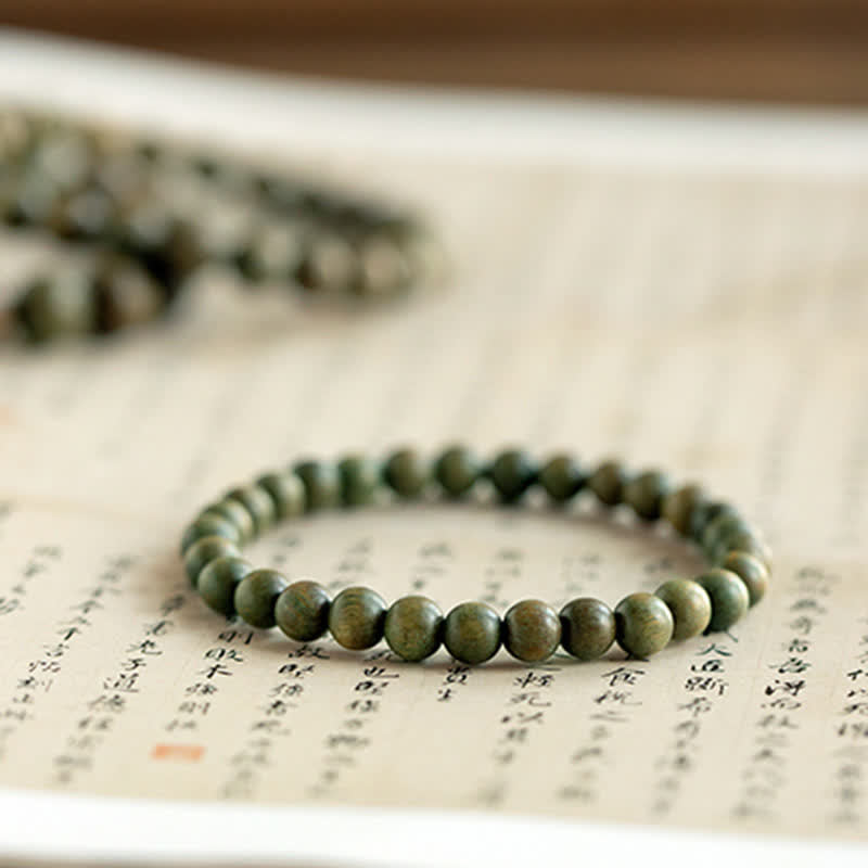 Bracelet Tibétain apaisant en bois de santal vert