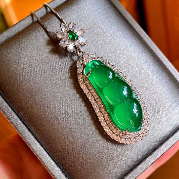 Collier pendentif porte-bonheur en jade cyan Fortune Bean