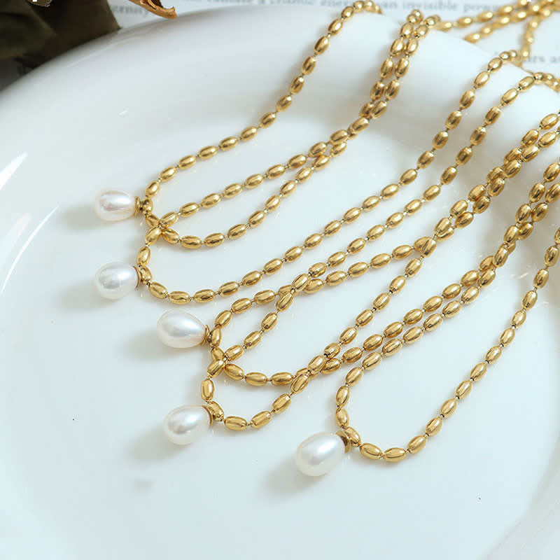 Collier avec pendentif en perles de paix
