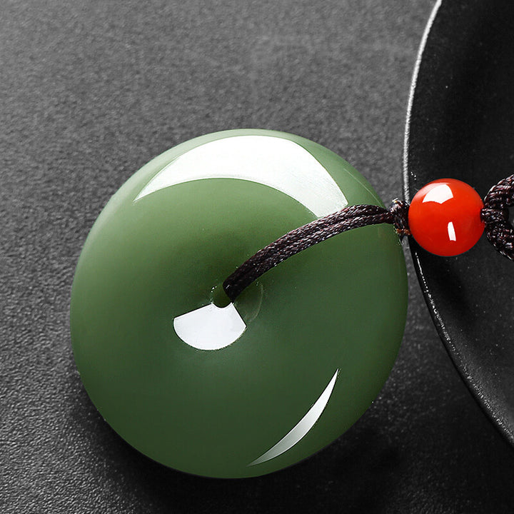 Collier avec pendentif en jade rond naturel et Buddha Stones, boucle de paix et de prospérité