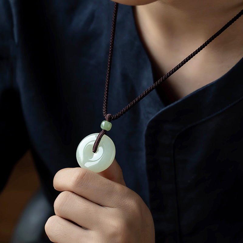 Collier pendentif en jade rond naturel Buddha Stones, boucle de paix, chance, prospérité