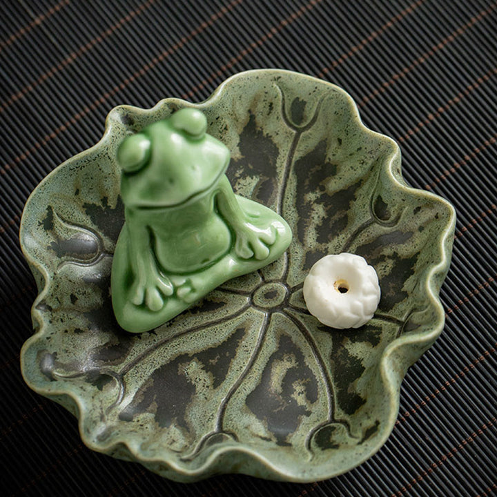 Brûleur d'encens en céramique avec motif de grenouille et de méditation en forme de Buddha Stones