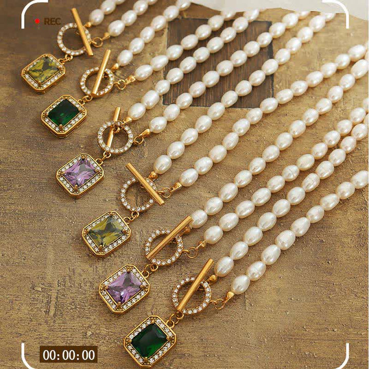 Collier pendentif en perles de zircon et breloque de richesse