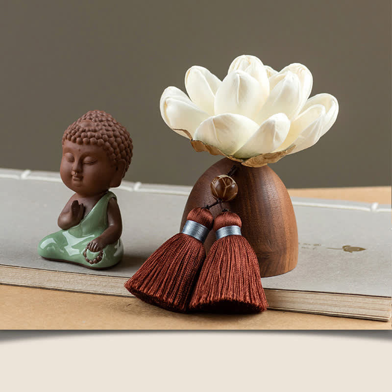 Décorations de guérison apaisantes en forme de fleur de Bouddha en bois de pêcher noir - Petit Tathagata en prière - image 11