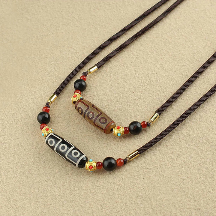 Collier pendentif en corde avec Buddha Stones