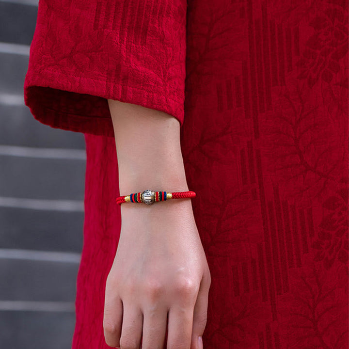 Bracelet tressé en argent sterling 925 fait à la main avec Buddha Stones Om Mani Padme Hum et nœud King Kong