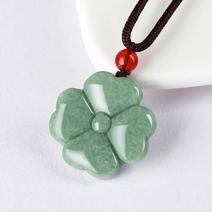 Collier pendentif trèfle à quatre feuilles en jade naturel porte - bonheur et prospérité