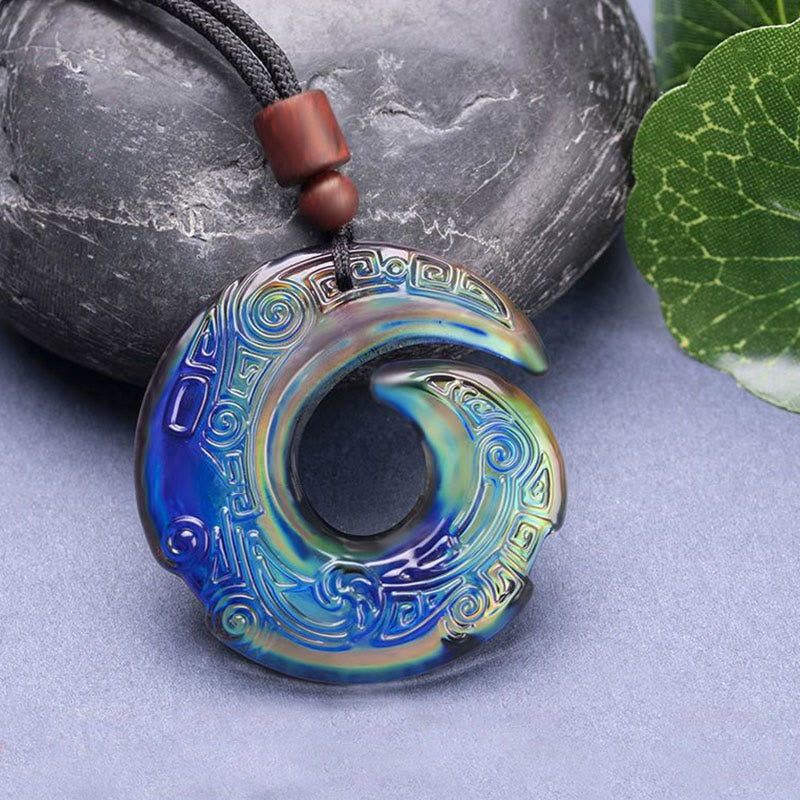 Le changement de couleur améliore la chance et le motif de conception du pendentif en cristal Liuli