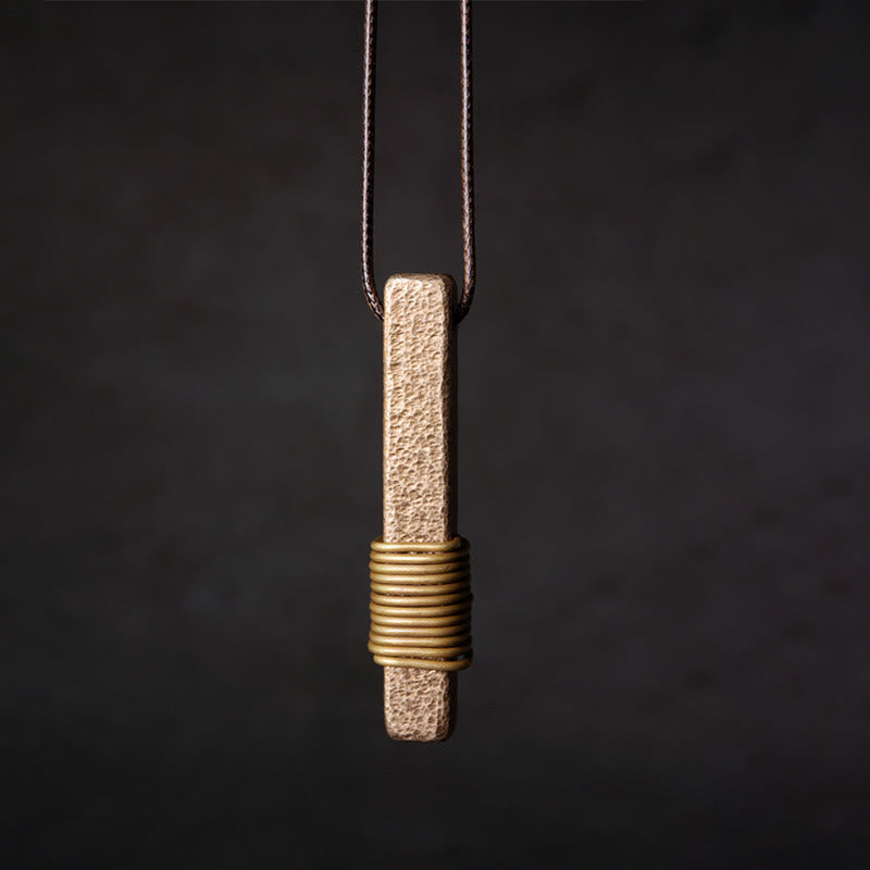 Collier pendentif en cuivre avec Buddha Stones au design texturé vintage
