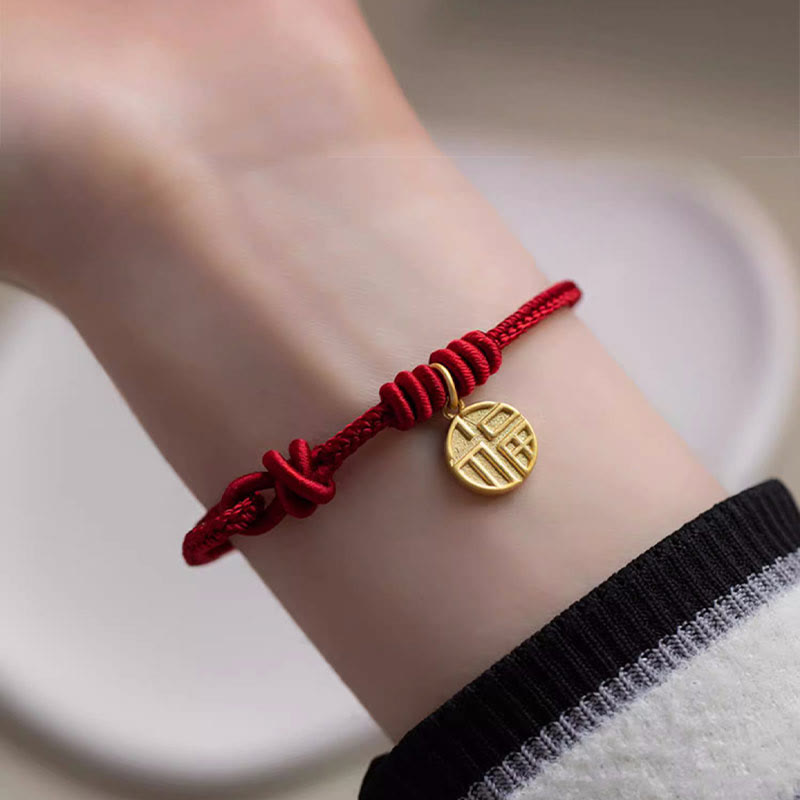 Bracelet en corde rouge fait à la main avec huit Buddha Stones et breloque en forme de nœud de paix et de caractère Fu