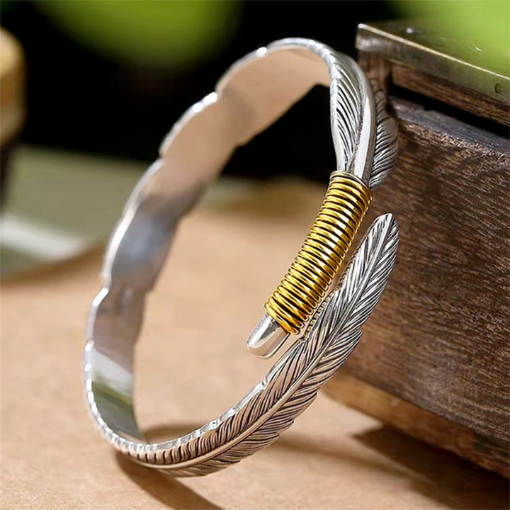 Bracelet manchette porte-bonheur gravé avec motif de Buddha Stones