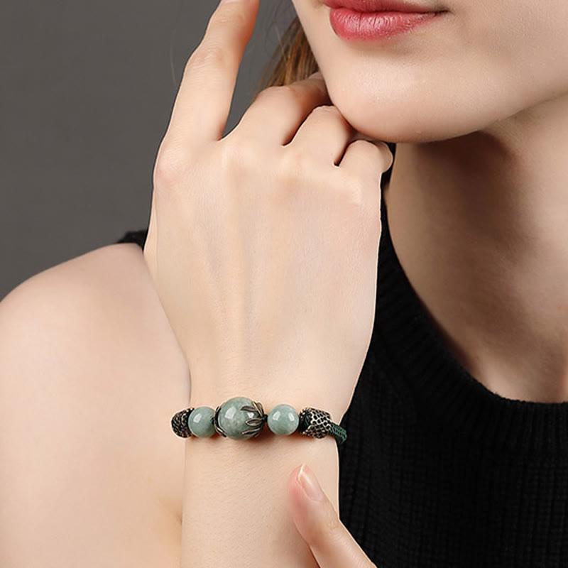 Bracelet de prospérité en perles de jade et corde verte fait main avec Buddha Stones
