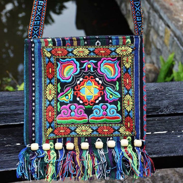 Sac à bandoulière en toile de camélia brodé à la main tibétain