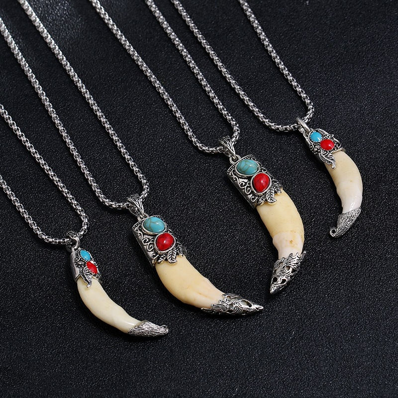 Buddha Stones Collier pendentif en acier titane Imitation dent de loup