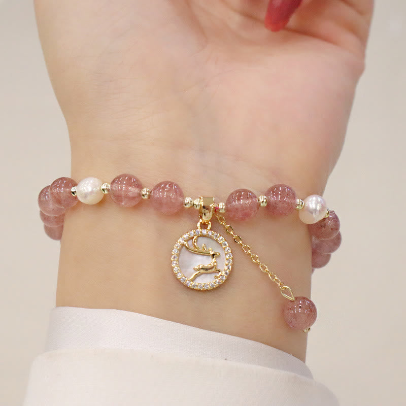 Bracelet de guérison à breloques en forme de queue de poisson avec Buddha Stones de quartz fraise et visage souriant d'élan