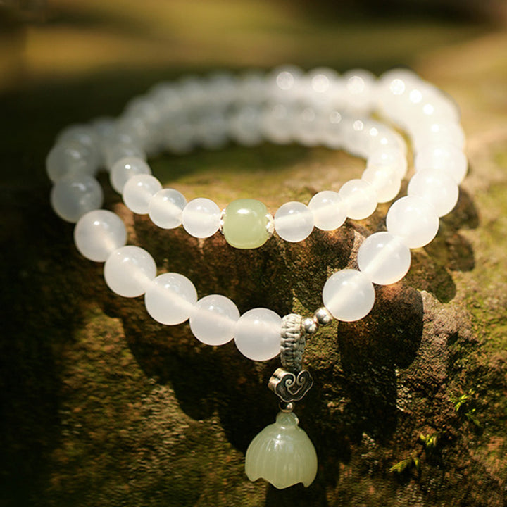 Bracelet de protection lotus en agate blanche et jade