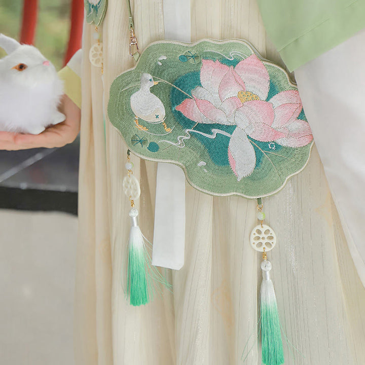 Sac à bandoulière avec broderie de Buddha Stones et de Lotus, poisson Koi, lapin, fleur, Hanfu - Lotus d'été - image 0