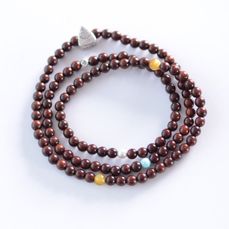 Bracelet triple tour en argent Buddha Stones 925 avec petites feuilles indiennes en bois de santal rouge et protection du caractère Fu