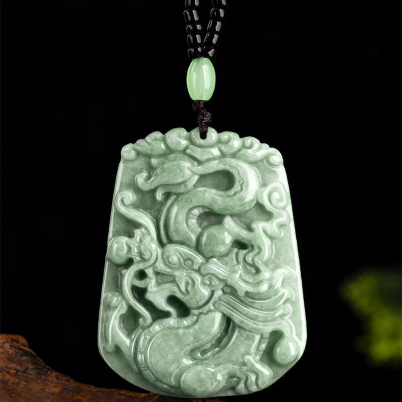 Collier avec pendentif en chaîne de perles de protection en jade et pierre de Buddha Stones Année du Dragon Zodiaque chinois