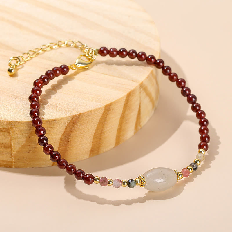 Bracelet Passion en perles de jade, tourmaline et grenat de Buddha Stones