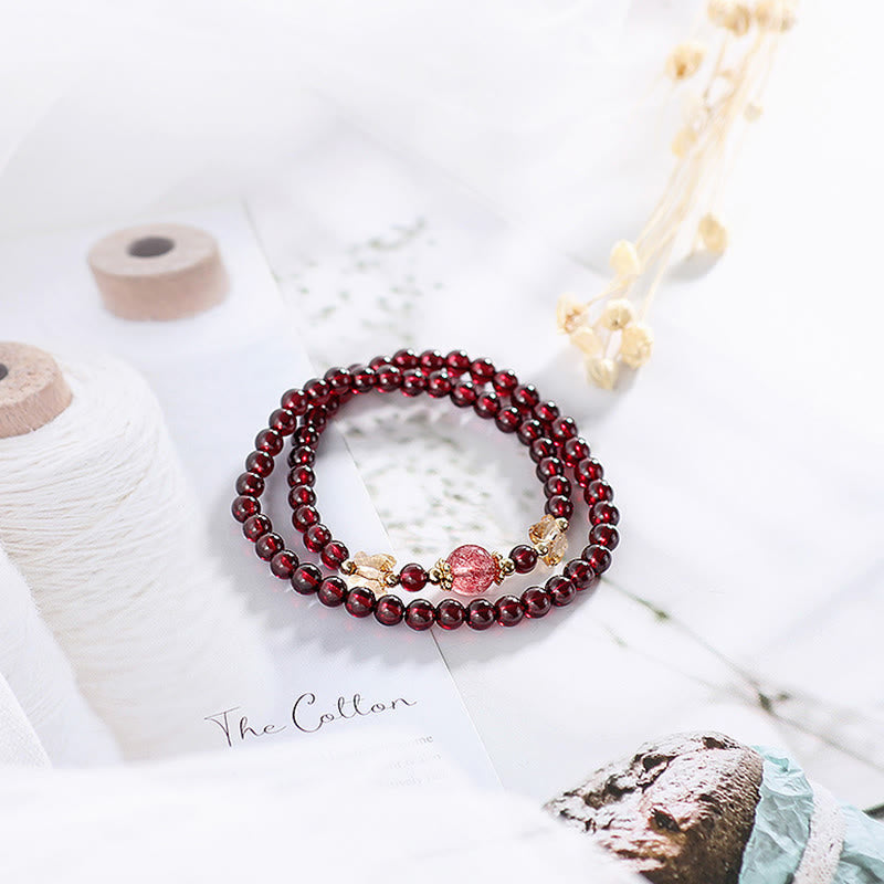 Bracelet double tour de protection en quartz fraise et grenat naturel plaqué or 14 carats de Buddha Stones