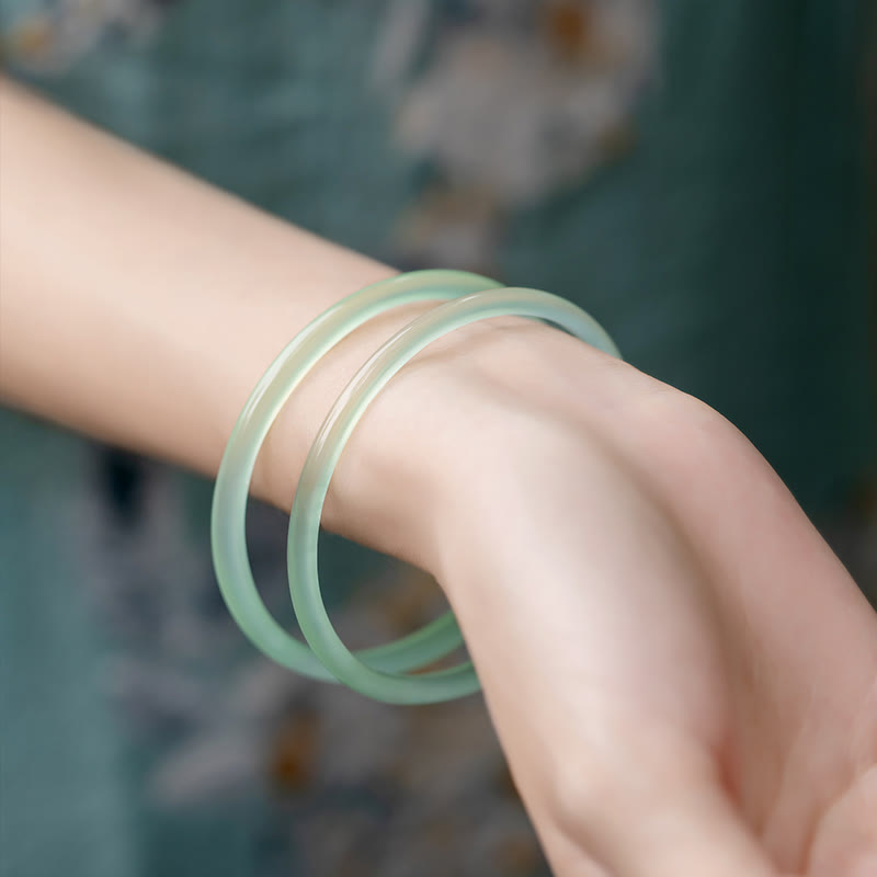 Bracelet manchette force courage en calcédoine verte naturelle Buddha Stones