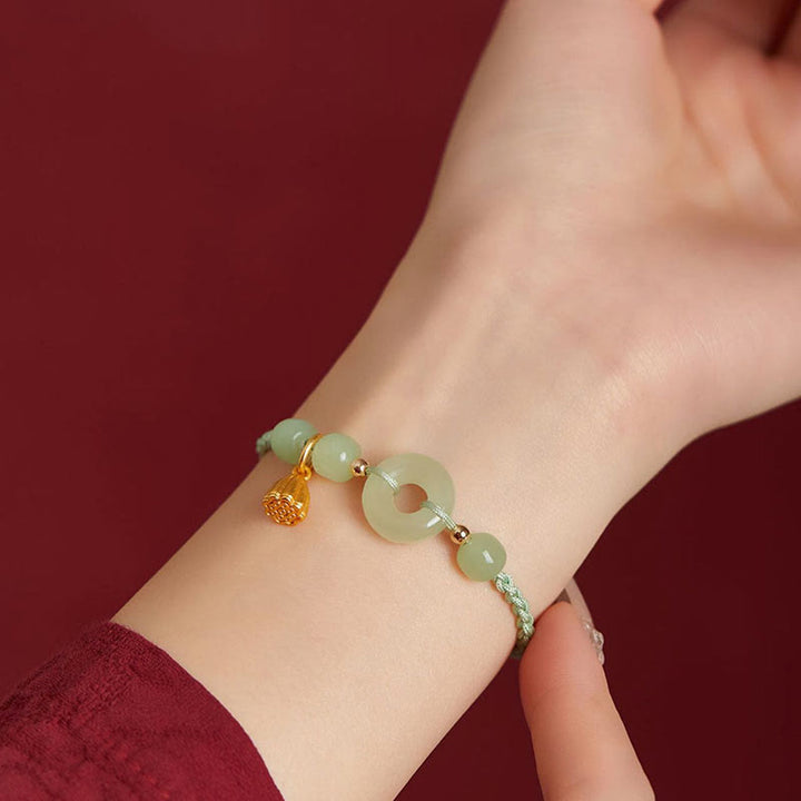 Bracelet en corde avec boucle ronde en Buddha Stones et lotus de jade pour la paix, le bonheur, l'abondance et la richesse