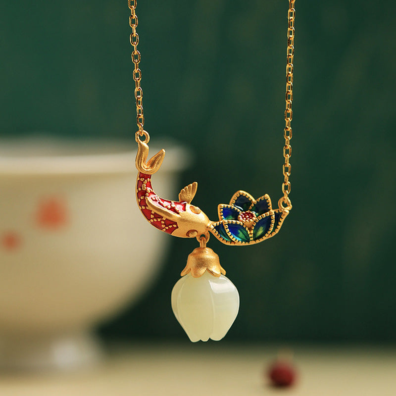 Collier pendentif protection lotus poisson koi en argent sterling 925 et jade blanc Buddha Stones - Jade Blanc (Protection ♥ Bonheur) - image 1
