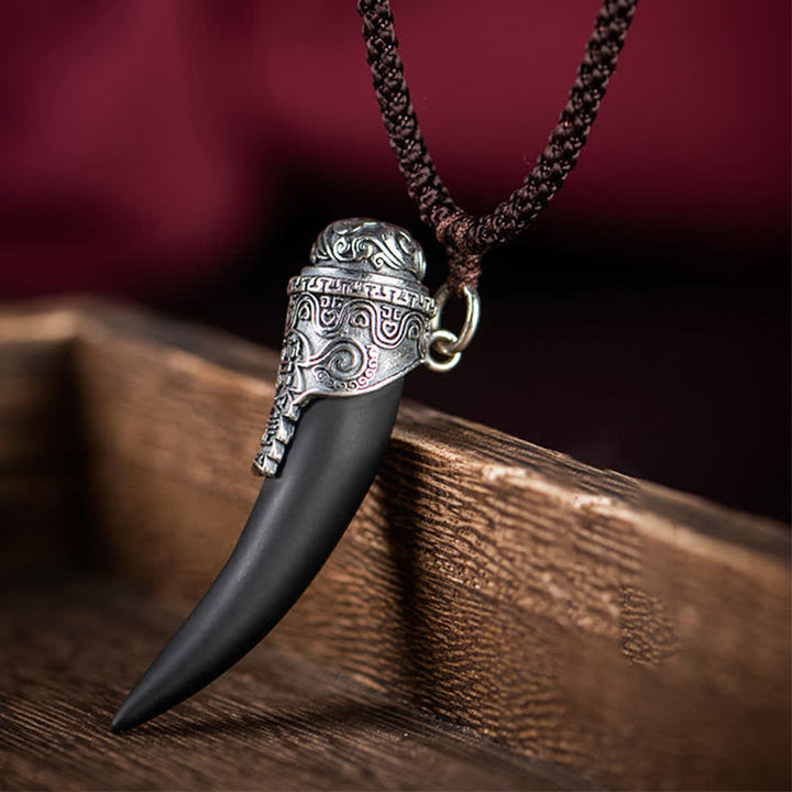Collier pendentif en argent sterling 925 avec motif de dent de loup en obsidienne noire