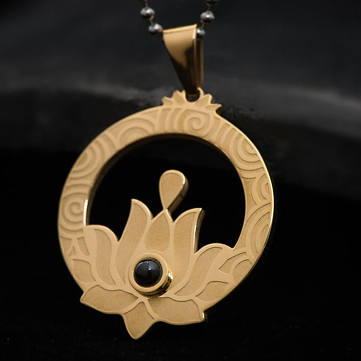 Collier pendentif mantra Shurangama avec projection d'illumination en acier titane et pierres de Buddha Stones Lotus