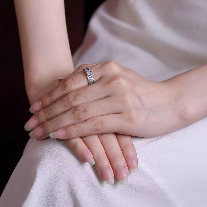 Bague porte-bonheur vintage avec Buddha Stones et motif de nuages propices