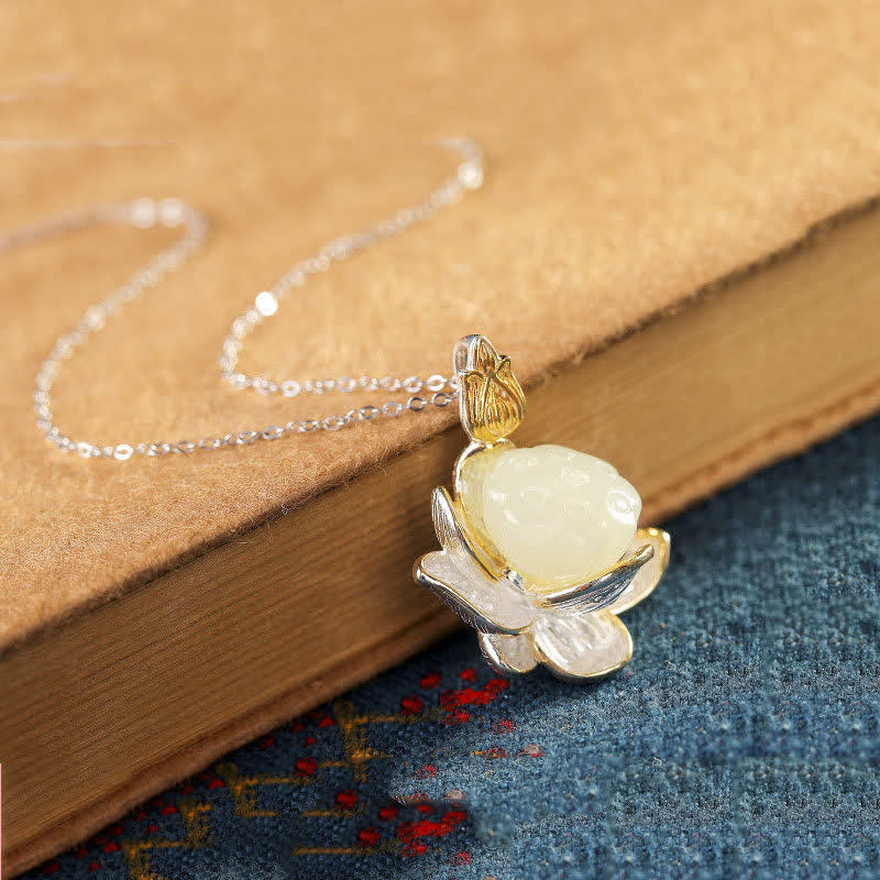 Collier de bonheur en fleur de lotus en jade blanc - image 2