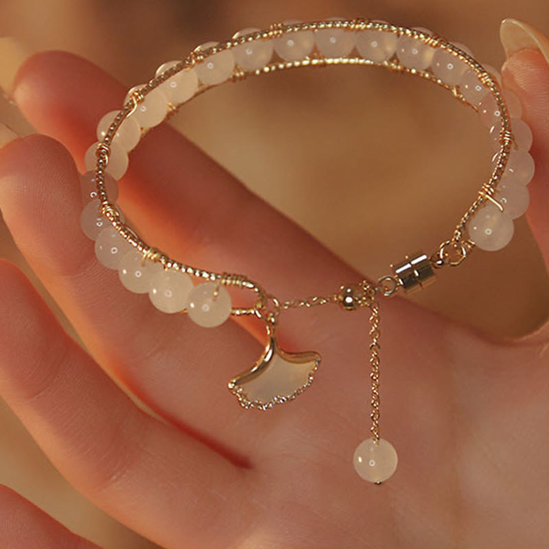 Bracelet porte-bonheur en perles de jade et feuilles de ginkgo de Buddha Stones