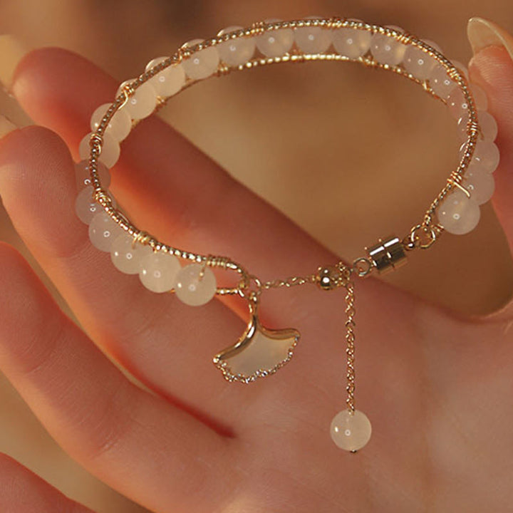 Bracelet porte-bonheur en perles de jade et feuilles de ginkgo de Buddha Stones