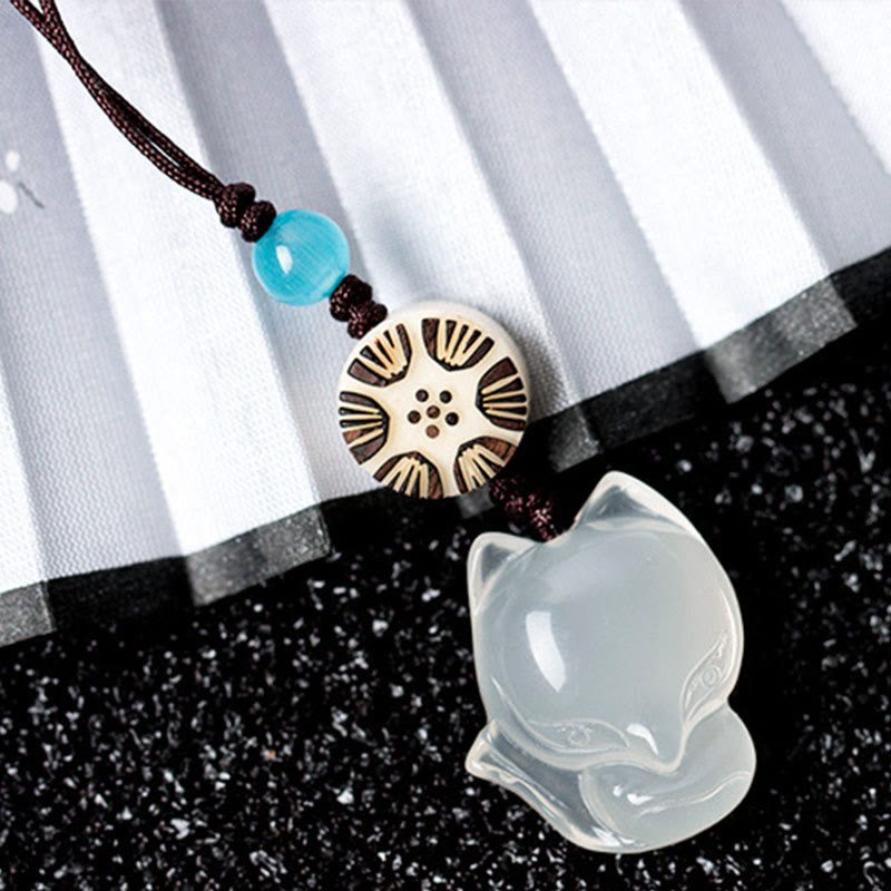 Décoration à suspendre pour téléphone en calcédoine naturelle Fox Harmony