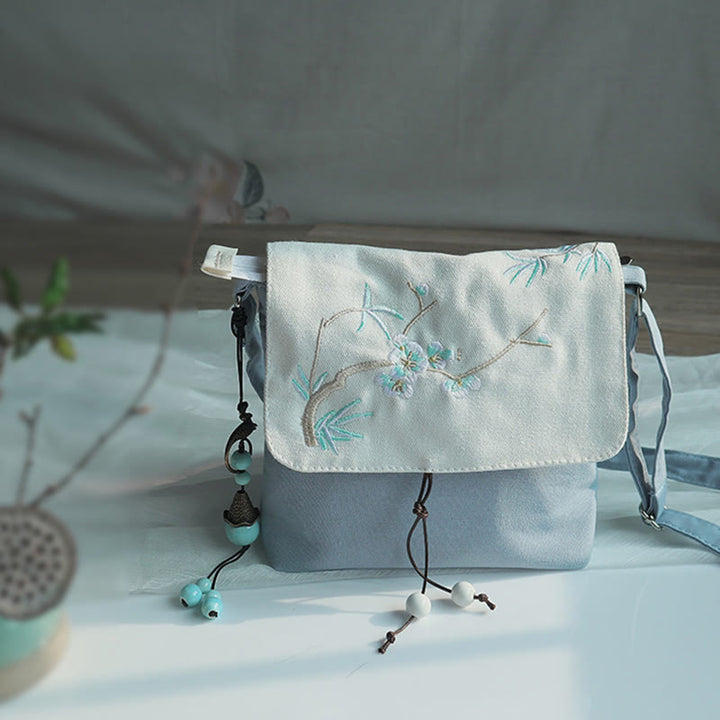 Sac à bandoulière en toile brodé à la main avec des Buddha Stones et des fleurs de prunier